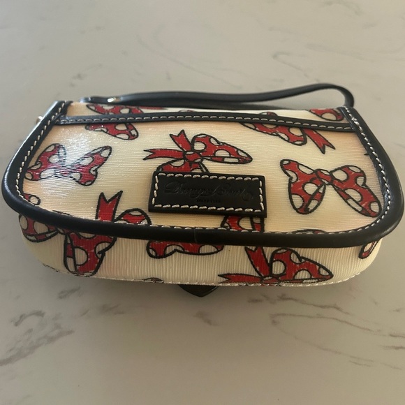 Dooney & Bourke Minnie Bow Wristlet – Polka Dot Red Bows, Coated Canvas- EUC - Picture 9 of 13